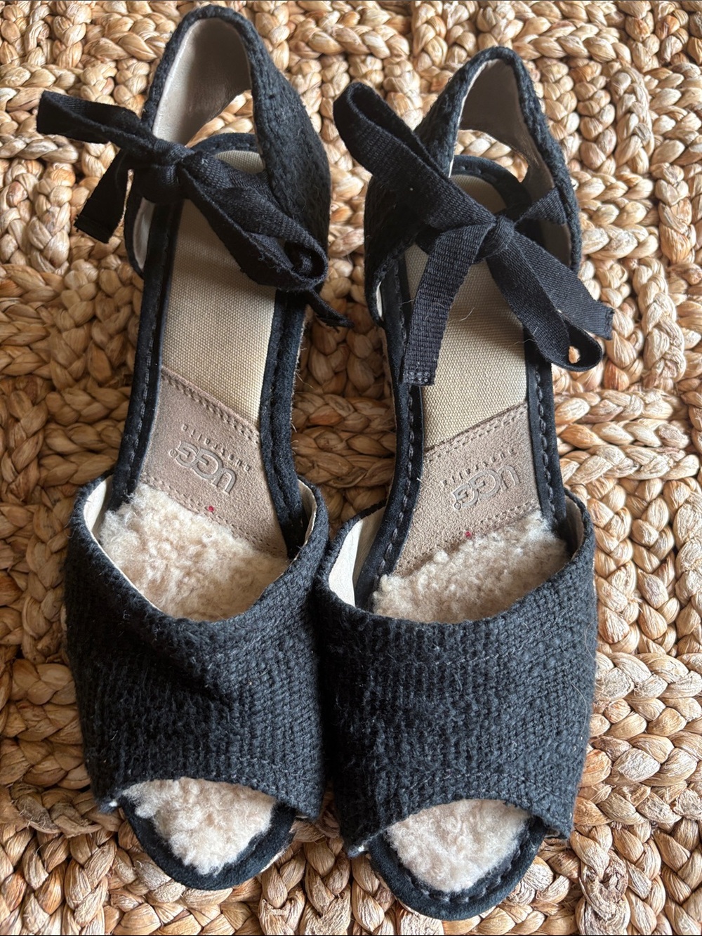 UGG Australia Delmar espadrille wedge sandal-size 10